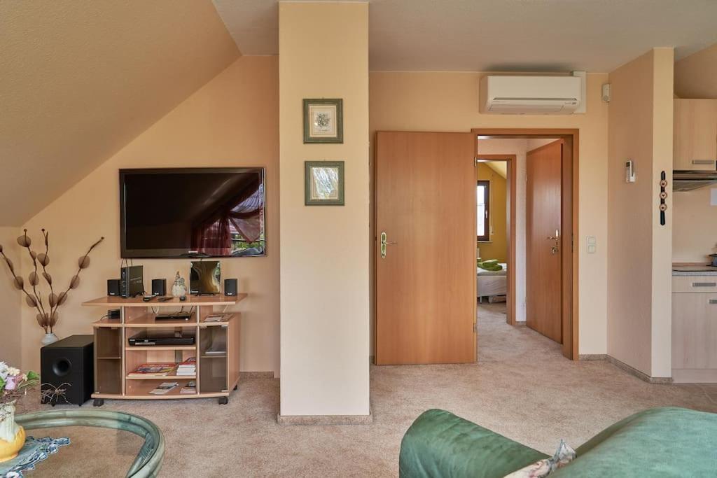 Neu Buch Ferienwohnung Am Stadtrand Von Berlin מראה חיצוני תמונה